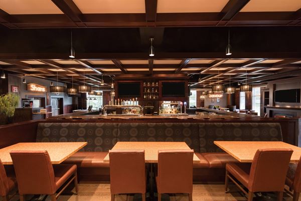 Four Points by Sheraton Victoria Gateway