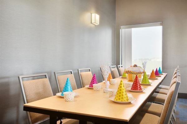 Four Points by Sheraton Fargo