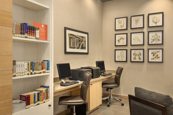 GreenTree Inn & Suites Phoenix Sky Harbor