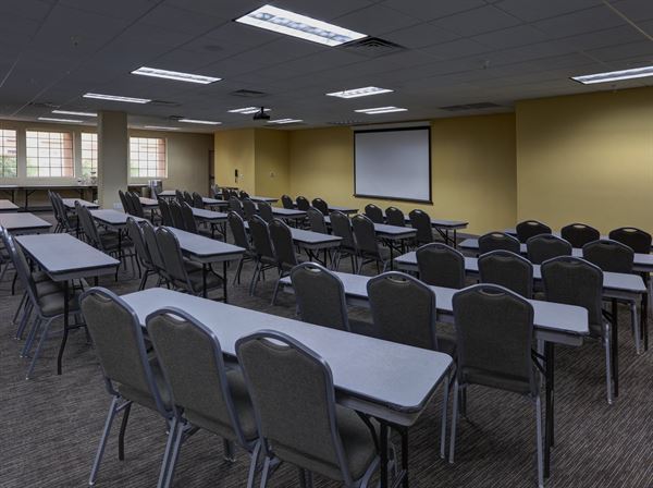 GreenTree Inn & Suites Phoenix Sky Harbor