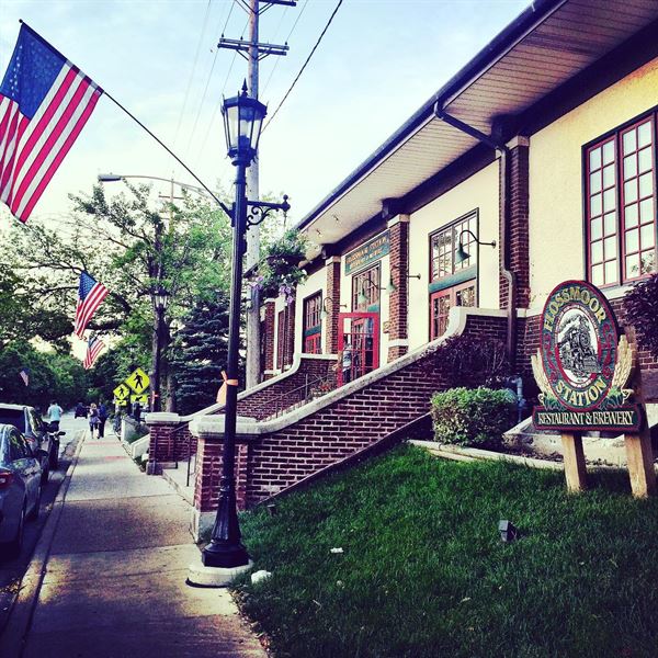 Flossmoor Station Restaurant and Brewery