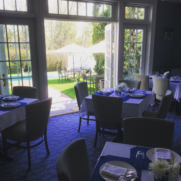 The Harbor Light Inn