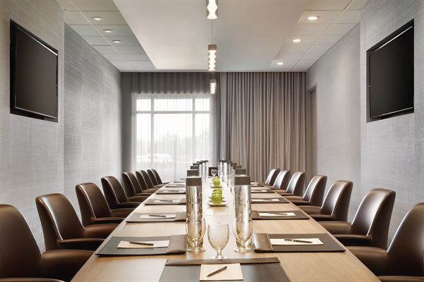 Embassy Suites Dallas - DFW Airport North Outdoor World