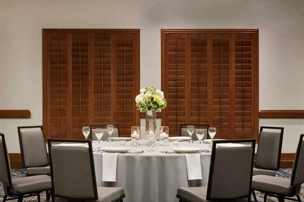 Embassy Suites Dallas - DFW Airport North Outdoor World