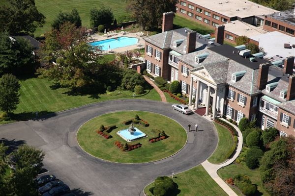 Glen Cove Mansion Hotel & Conference Center