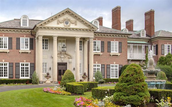 Glen Cove Mansion Hotel & Conference Center
