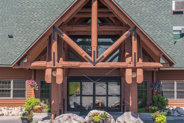 Grand Ely Lodge Resort & Conference Center