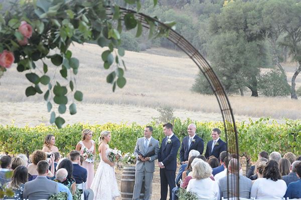 Hart 2 Hart Vineyards & Everhart Cellars