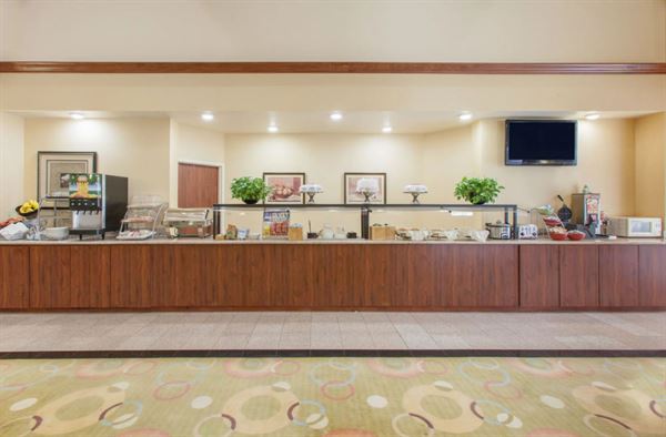 Hawthorn Suites by Wyndham Midwest City Tinker/Air Base