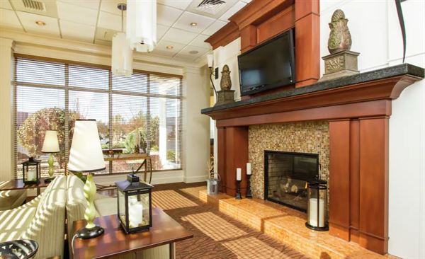 Hilton Garden Inn & Destination Pointe Event Center