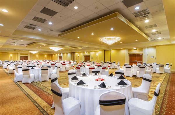 Hilton Garden Inn & Destination Pointe Event Center