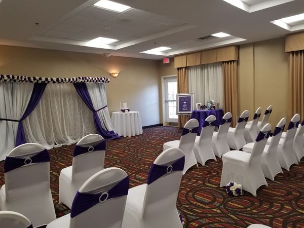 Quality Inn Fayetteville near Historic Downtown Square