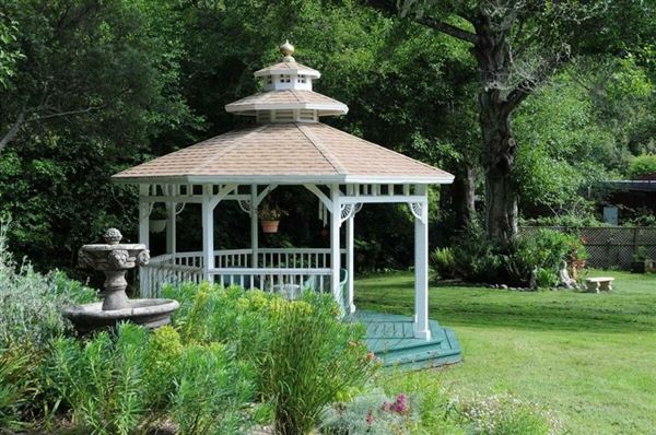 Jenner Inn & Cottages