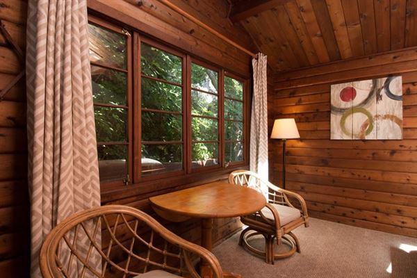 Jenner Inn & Cottages