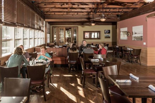 Jenner Inn & Cottages