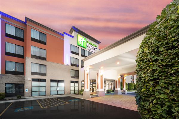 Holiday Inn Express & Suites Pasco-TriCities