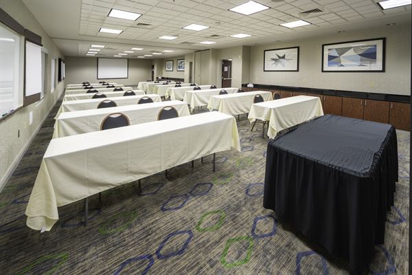 Holiday Inn Express & Suites Pasco-TriCities