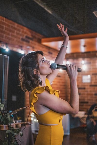 Jessica Allossery Music