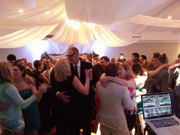 Dance n Groove DJ's & Entertainment