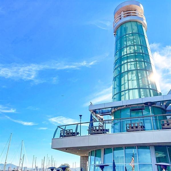 Lighthouse Bayview Café