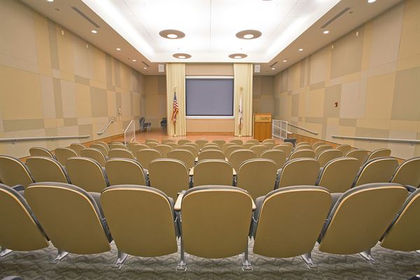 University Center Of Lake County