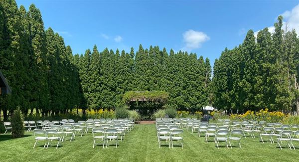 Three Oak Vineyards and Winery