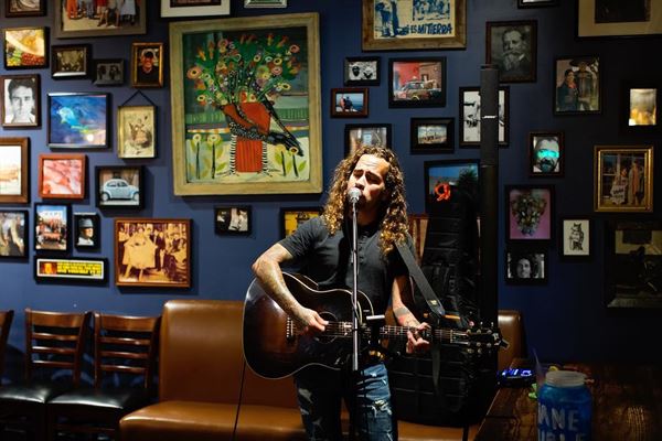 LA Paz Restaurante and Cantina