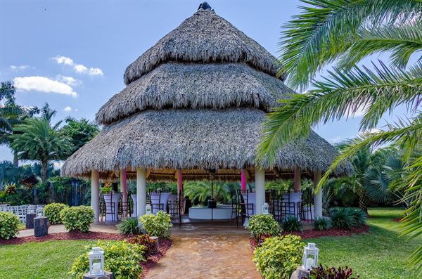 Longan's Place Miami / Redland