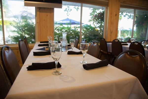 The Lookout Bar & Grill