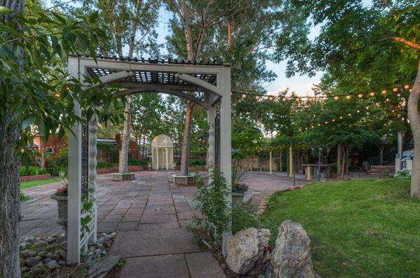 The Lumber Baron Inn & Gardens