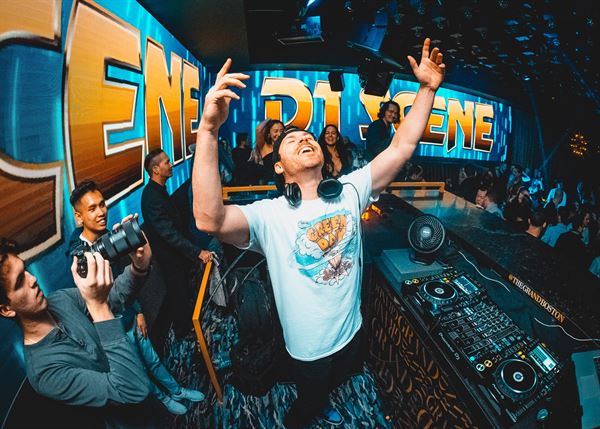 Lucky Strike Bellevue