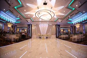 De Luxe Ballroom