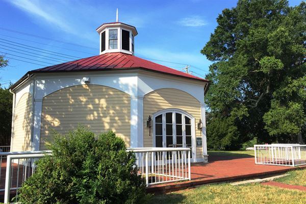 Blandwood Carriage House