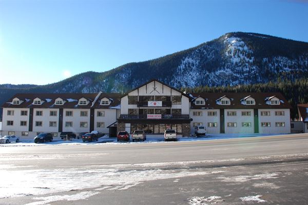 Monarch Mountain Lodge