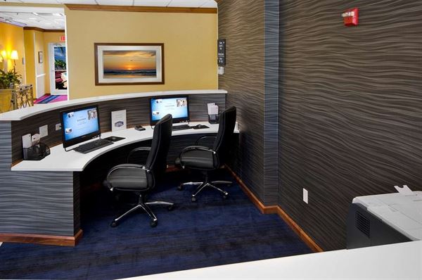 Hampton Inn & Suites Jacksonville Deerwood Park