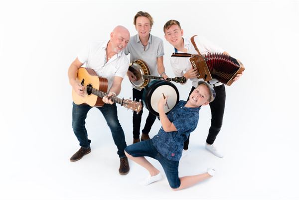 The Byrne Brothers Irish Band and Dancers