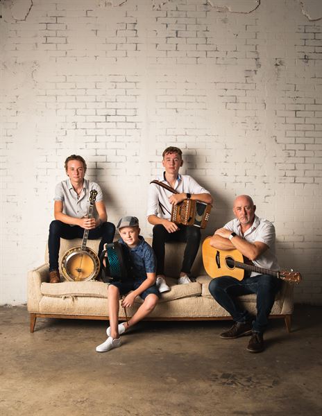 The Byrne Brothers Irish Band and Dancers