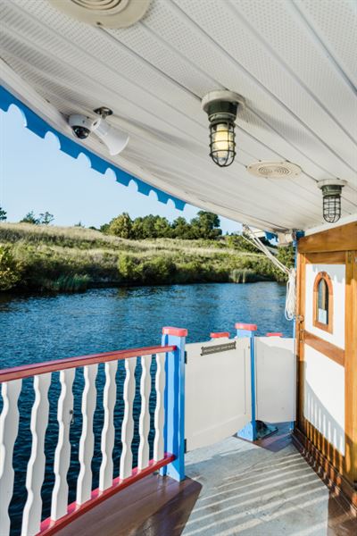 Barefoot Queen Riverboat