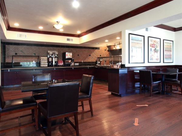 Oxford Suites - Spokane Valley