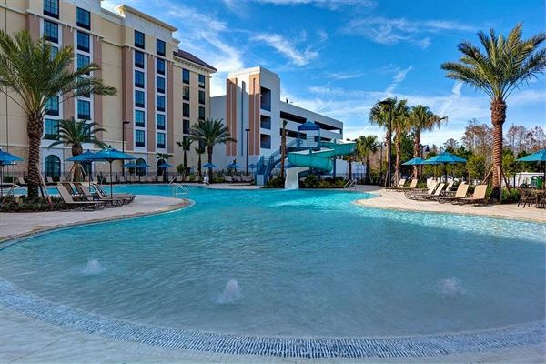 Homewood Suites by Hilton Orlando at Flamingo Crossings Town Center