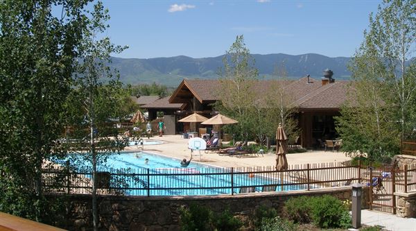 The Powder Horn Golf Community