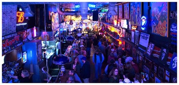 Robert's Western World