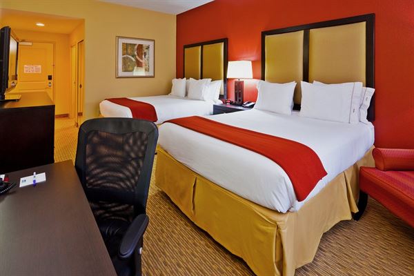 Holiday Inn Express & Suites Nashville-Opryland