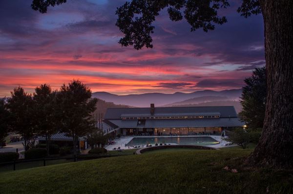 R-Ranch in the Mountains