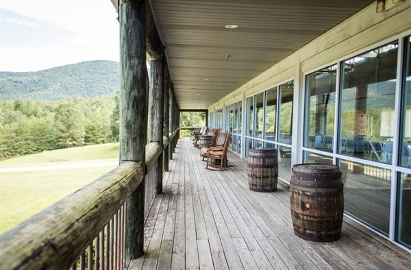 R-Ranch in the Mountains