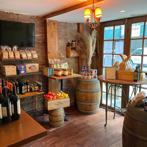 Paul & Jimmy's Restaurant