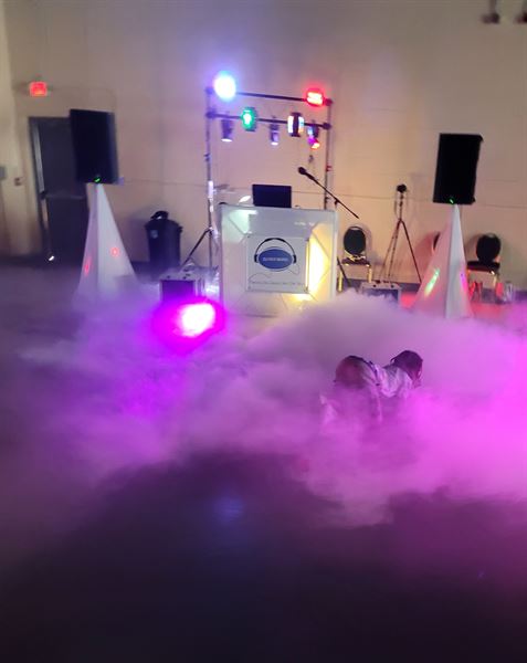 DJ OL'E SKOOL  A La' Carte Music And Lighting Entertainment