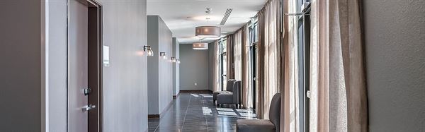 Holiday Inn & Suites