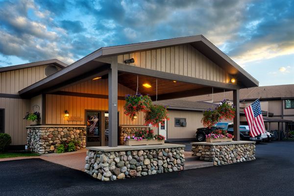 The Pointe Waterfront Resort Hotel