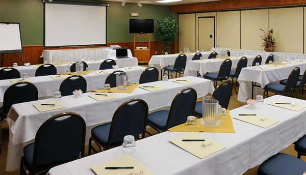 The Pointe Waterfront Resort Hotel